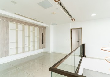 4 Bedroom Duplex Penthouse For Rent - BKK1, Phnom Penh thumbnail