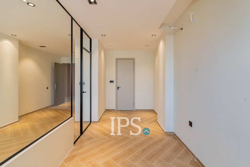 24th Floor 1 Bedroom Condo Type B3 For Sale - Time Square 306, BKK1, Phnom Penh