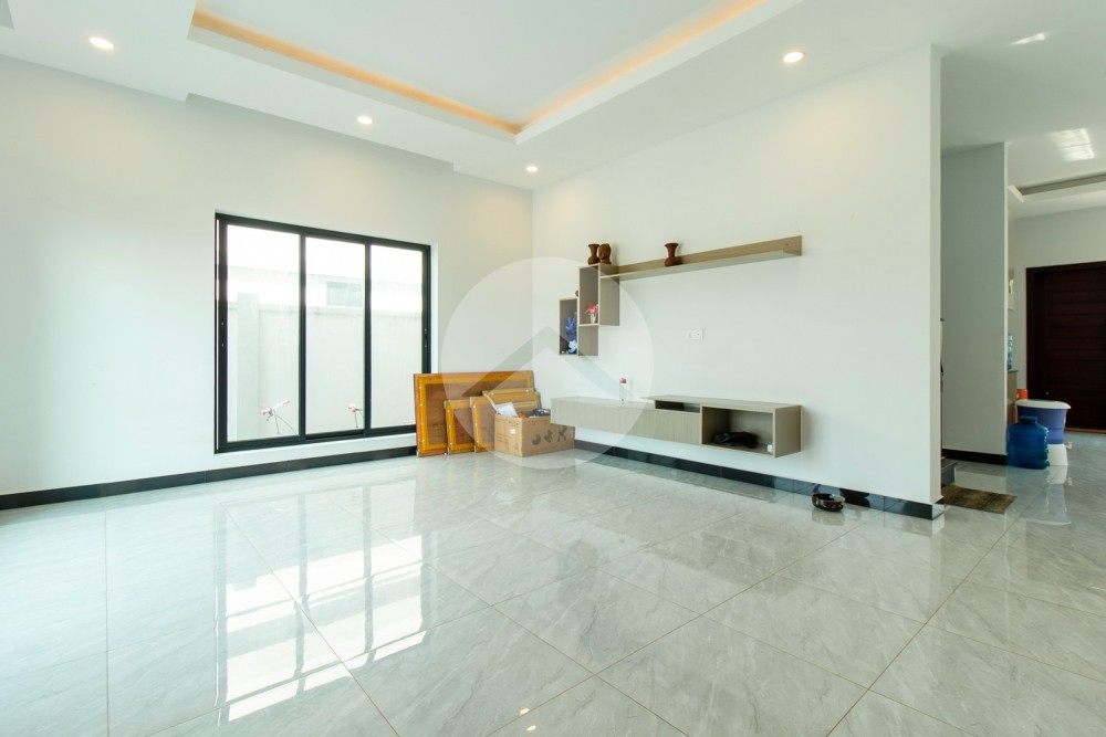 3 Bedroom Villa For Sale - Kandaek, Prasat Bakong, Siem Reap - Image 3