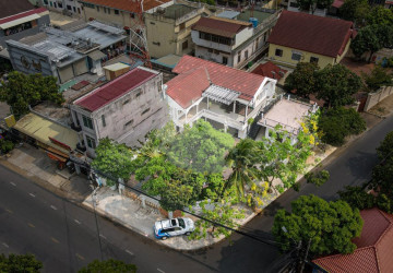 4 Bedroom Commercial Villa For Rent - Boeung Kak 2, Phnom Penh thumbnail