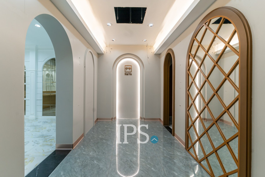 4 Bedroom Commercial Villa For Rent - Boeung Kak 2, Phnom Penh