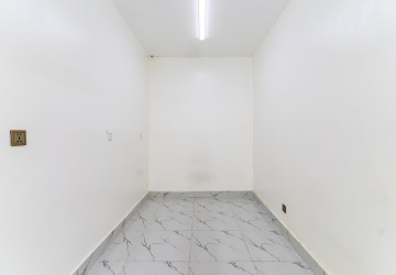 4 Bedroom Commercial Villa For Rent - Boeung Kak 2, Phnom Penh thumbnail