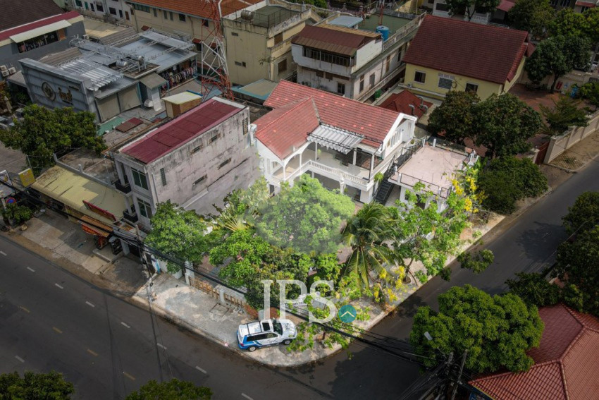 4 Bedroom Commercial Villa For Rent - Boeung Kak 2, Phnom Penh