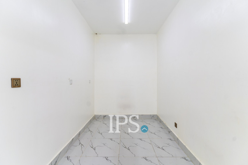 4 Bedroom Commercial Villa For Rent - Boeung Kak 2, Phnom Penh