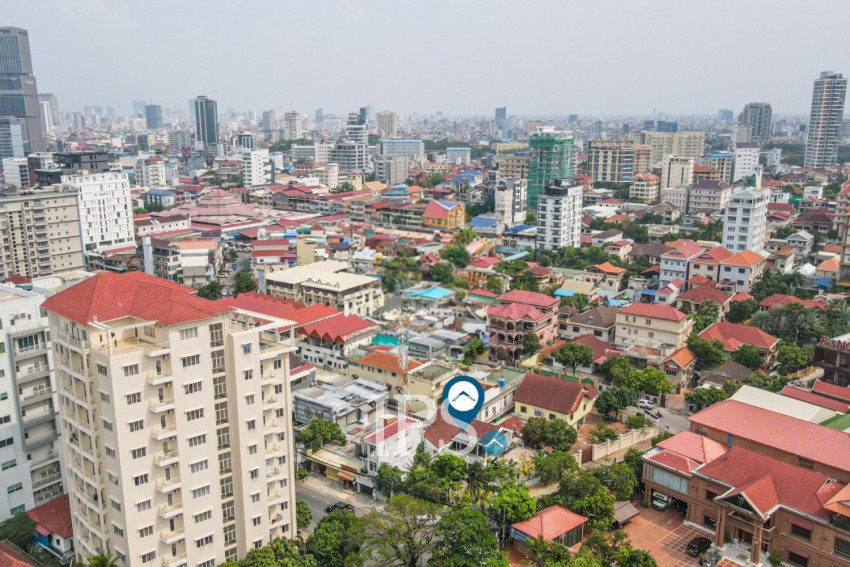 4 Bedroom Commercial Villa For Rent - Boeung Kak 2, Phnom Penh