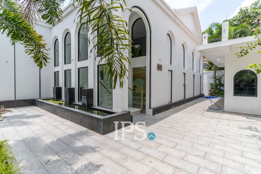 4 Bedroom Commercial Villa For Rent - Boeung Kak 2, Phnom Penh