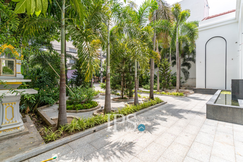4 Bedroom Commercial Villa For Rent - Boeung Kak 2, Phnom Penh