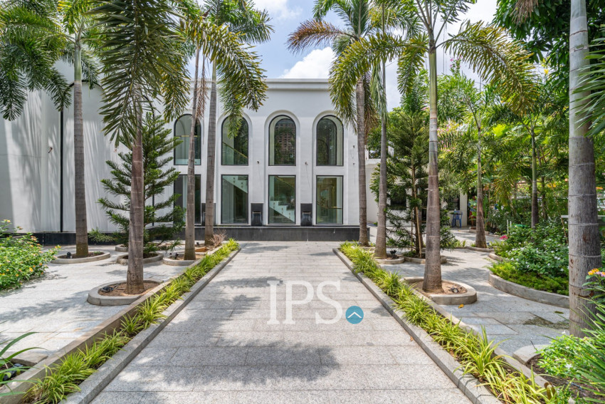 4 Bedroom Commercial Villa For Rent - Boeung Kak 2, Phnom Penh
