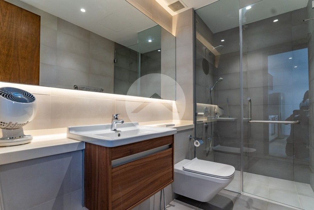 1 Bedroom Condo For Rent - Embassy Central, BKK1,  Phnom Penh - Image 12
