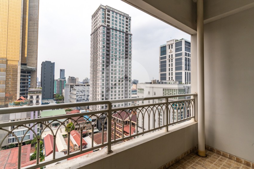 3 Bedroom Condo For Rent - Decastle Royal, BKK1, Phnom Penh