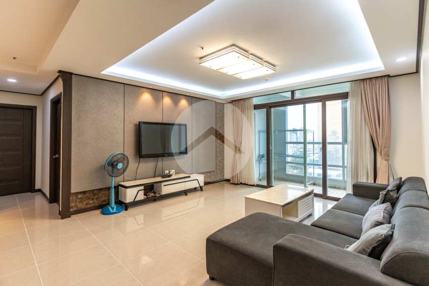 3 Bedroom Condo For Rent - Decastle Royal, BKK1, Phnom Penh