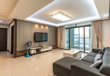 3 Bedroom Condo For Rent - Decastle Royal, BKK1, Phnom Penh thumbnail