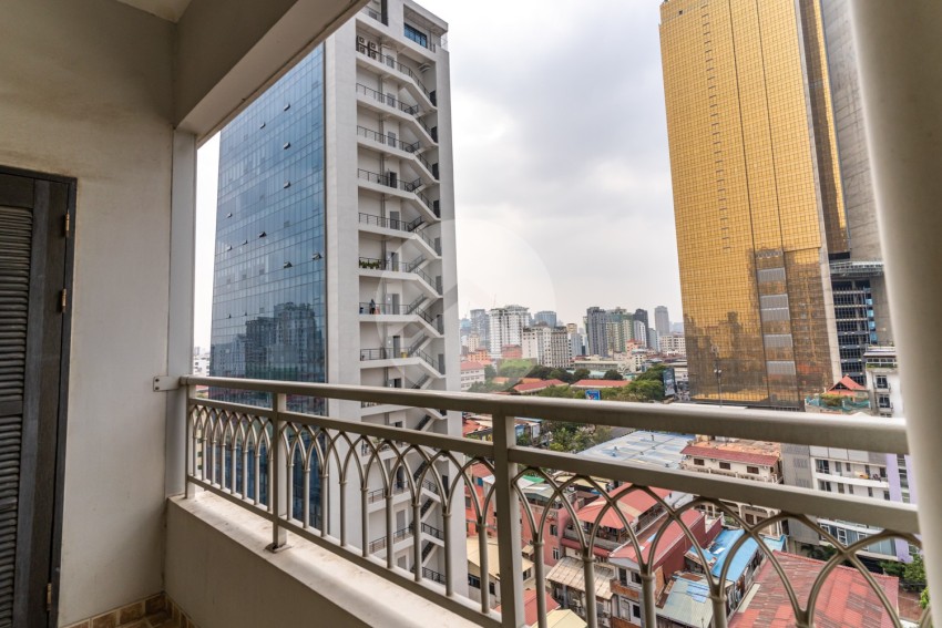 3 Bedroom Condo For Rent - Decastle Royal, BKK1, Phnom Penh