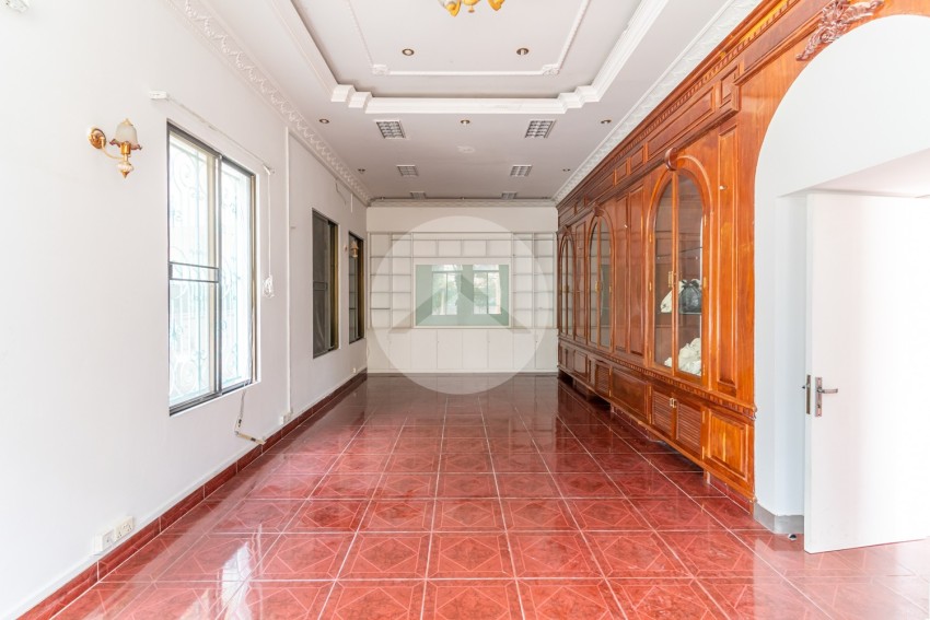 8 Bedroom Commercial Villa For Rent - BKK1, Phnom Penh