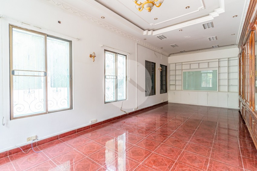 8 Bedroom Commercial Villa For Rent - BKK1, Phnom Penh