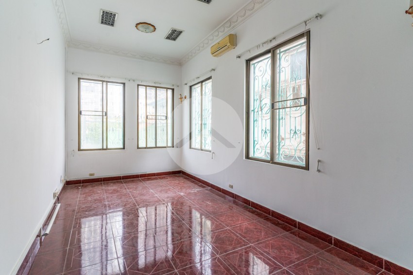 8 Bedroom Commercial Villa For Rent - BKK1, Phnom Penh