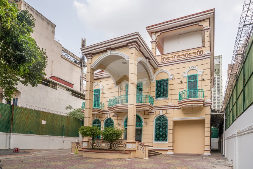 8 Bedroom Commercial Villa For Rent - BKK1, Phnom Penh