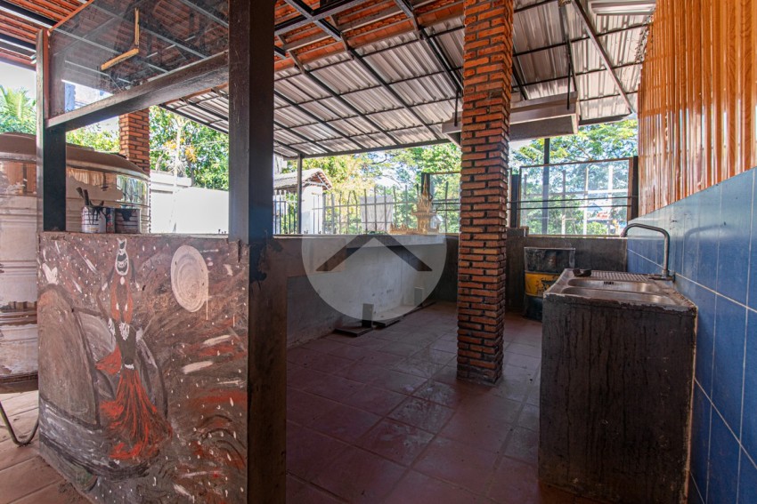 20 Bedroom Hotel For Rent - Sala Kamreuk, Siem Reap