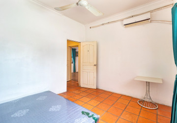 91 Sqm Office Space For Rent - Wat Damnak, Sala Kamreuk, Siem Reap thumbnail