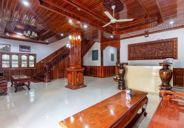 18 Bedroom Hotel For Rent - Svay Dangkum, Siem Reap thumbnail