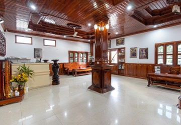 18 Bedroom Hotel For Rent - Svay Dangkum, Siem Reap thumbnail