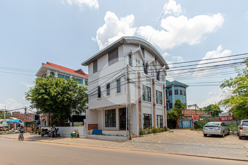 18 Bedroom Hotel For Rent - Svay Dangkum, Siem Reap