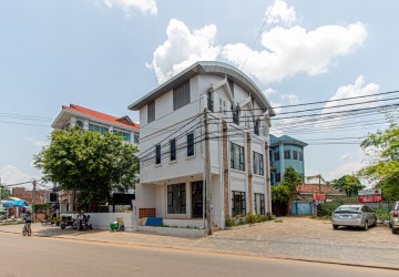 18 Bedroom Hotel For Rent - Svay Dangkum, Siem Reap thumbnail