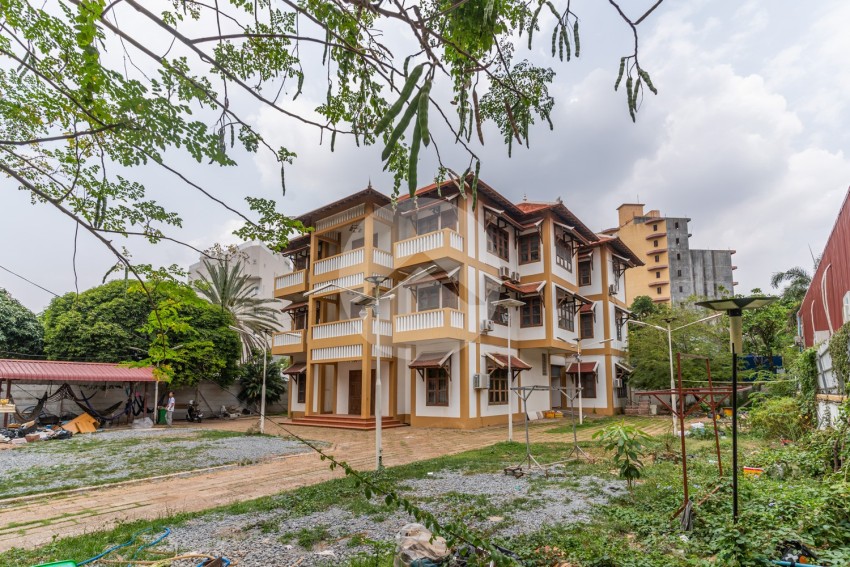 9 Bedroom Commercial Villa For Rent - Boeung Kak 2, Toul Kork, Phnom Penh