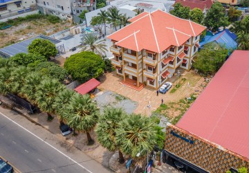 9 Bedroom Commercial Villa For Rent - Boeung Kak 2, Toul Kork, Phnom Penh thumbnail