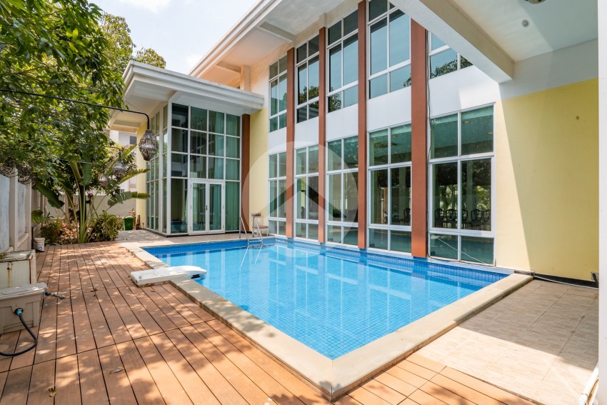 5 Bedroom Villa For Rent - Tonle Bassac, Phnom Penh