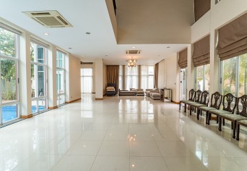 5 Bedroom Villa For Rent - Tonle Bassac, Phnom Penh thumbnail