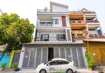 4 Bedroom Townhouse For Sale - Toul Tum Poung 2, Phnom Penh thumbnail