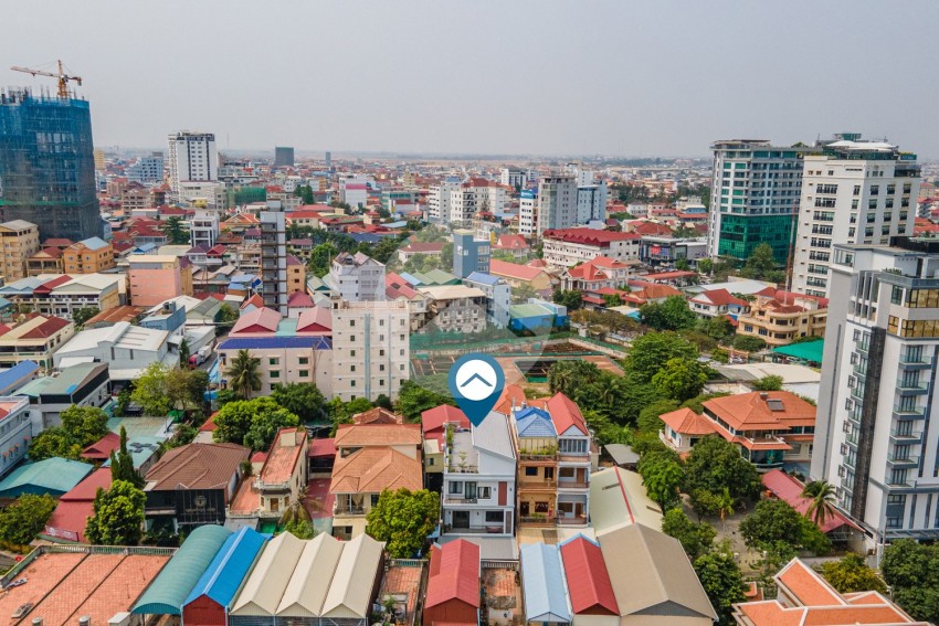 4 Bedroom Townhouse For Sale - Toul Tum Poung 2, Phnom Penh