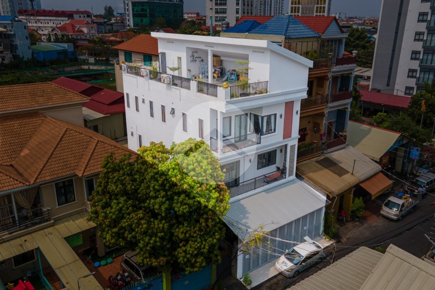 4 Bedroom Townhouse For Sale - Toul Tum Poung 2, Phnom Penh