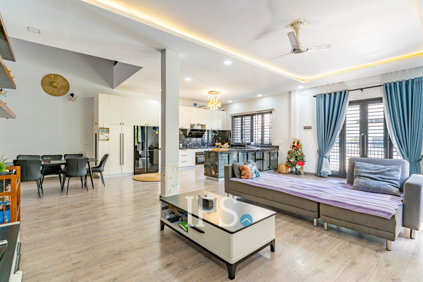 4 Bedroom Townhouse For Sale - Toul Tum Poung 2, Phnom Penh