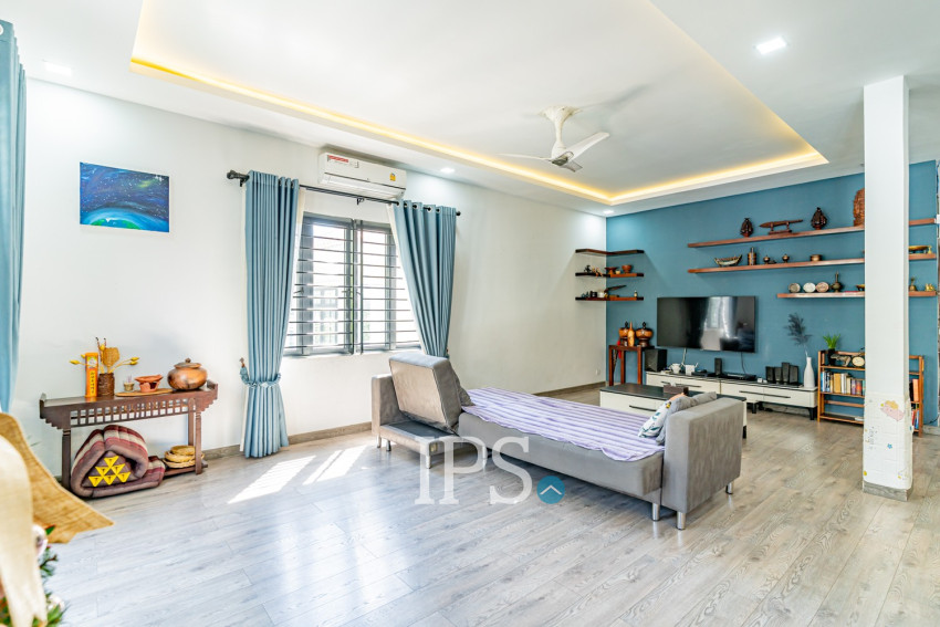 4 Bedroom Townhouse For Sale - Toul Tum Poung 2, Phnom Penh