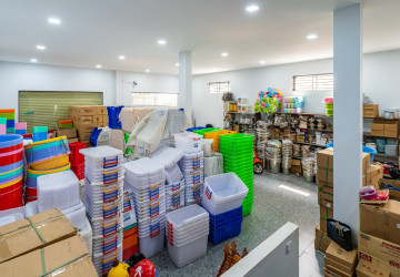 4 Bedroom Townhouse For Sale - Toul Tum Poung 2, Phnom Penh thumbnail