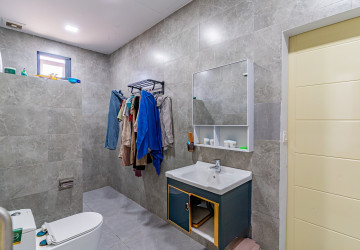 4 Bedroom Townhouse For Sale - Toul Tum Poung 2, Phnom Penh thumbnail