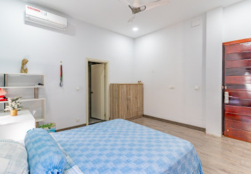 4 Bedroom Townhouse For Sale - Toul Tum Poung 2, Phnom Penh thumbnail