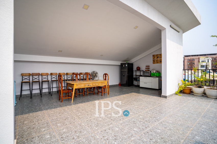4 Bedroom Townhouse For Sale - Toul Tum Poung 2, Phnom Penh