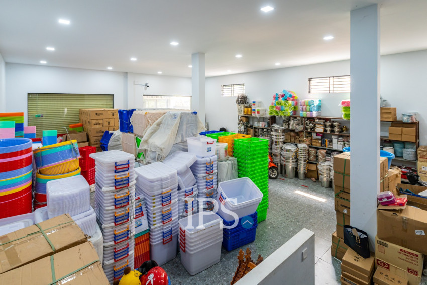 4 Bedroom Townhouse For Sale - Toul Tum Poung 2, Phnom Penh