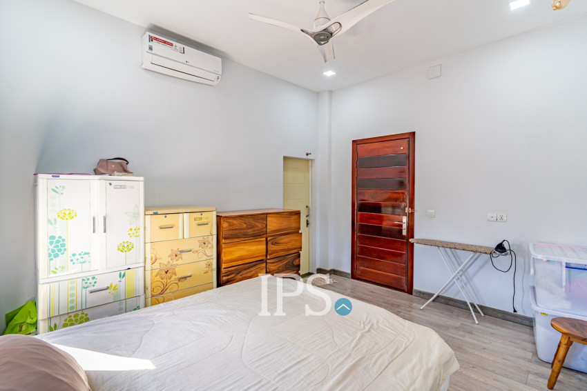 4 Bedroom Townhouse For Sale - Toul Tum Poung 2, Phnom Penh