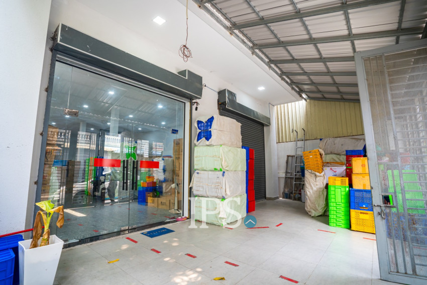 4 Bedroom Townhouse For Sale - Toul Tum Poung 2, Phnom Penh