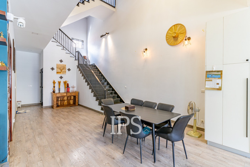 4 Bedroom Townhouse For Sale - Toul Tum Poung 2, Phnom Penh