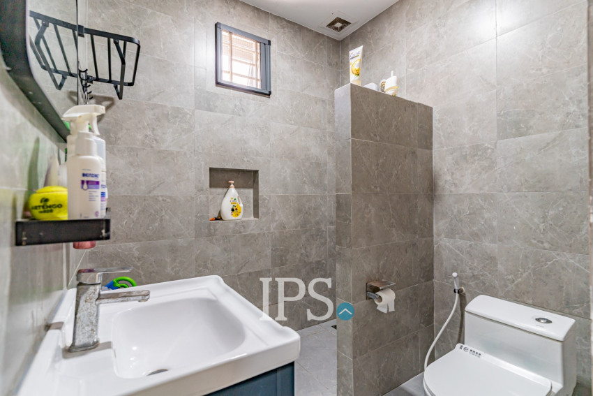 4 Bedroom Townhouse For Sale - Toul Tum Poung 2, Phnom Penh