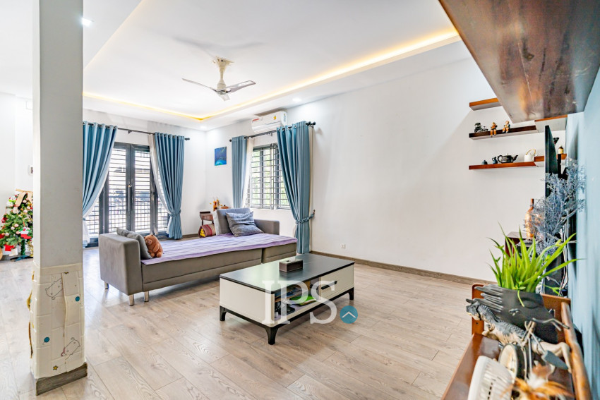4 Bedroom Townhouse For Sale - Toul Tum Poung 2, Phnom Penh