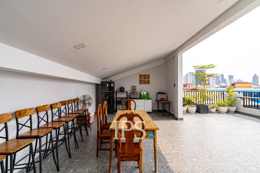 4 Bedroom Townhouse For Sale - Toul Tum Poung 2, Phnom Penh