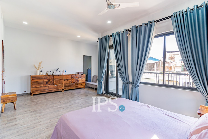 4 Bedroom Townhouse For Sale - Toul Tum Poung 2, Phnom Penh