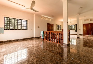 6 Bedroom Villa For Rent - Slor Kram, Siem Reap thumbnail