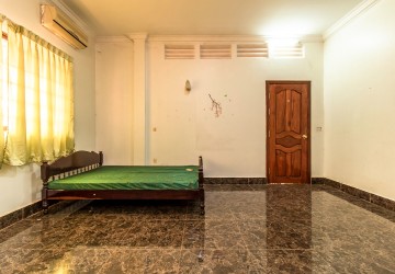 6 Bedroom Villa For Rent - Slor Kram, Siem Reap thumbnail